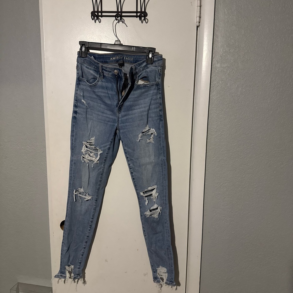 American Eagle Outfitters Light Blue Distressed Skinny Jeans